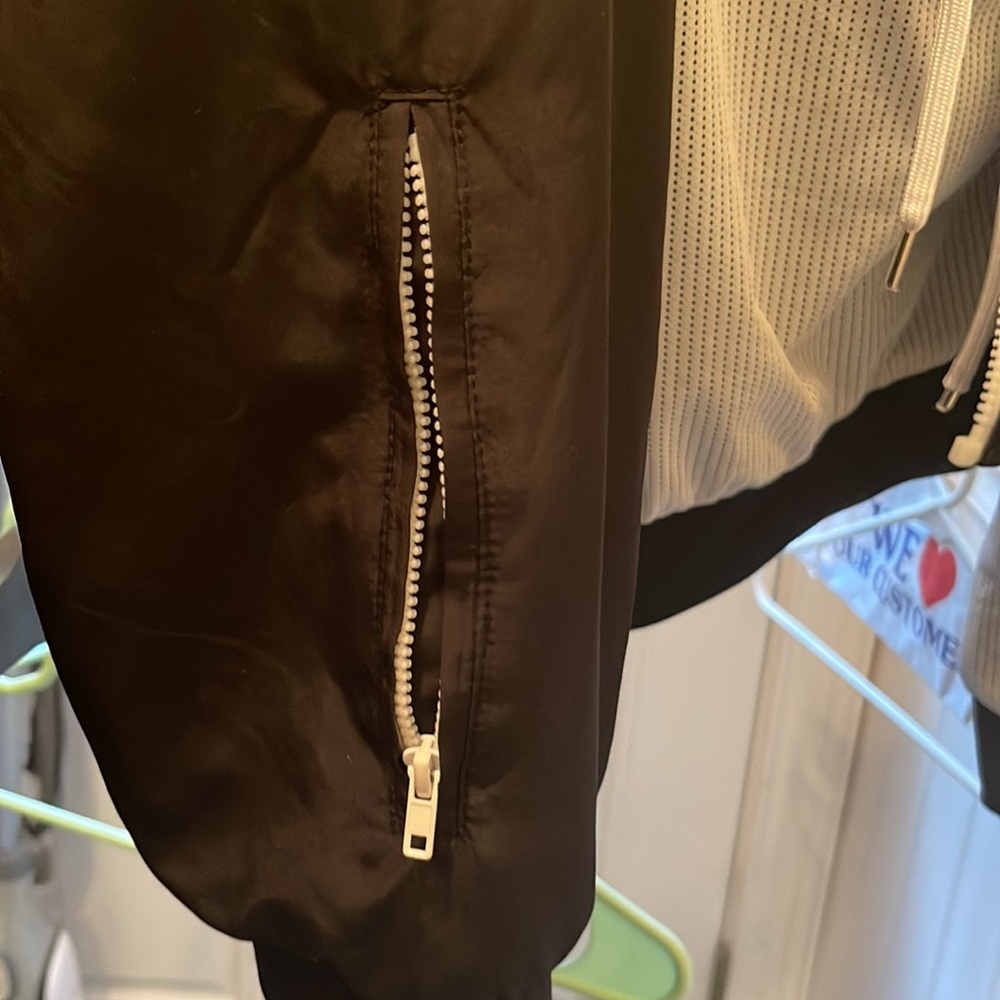 Light Jacket - image 4